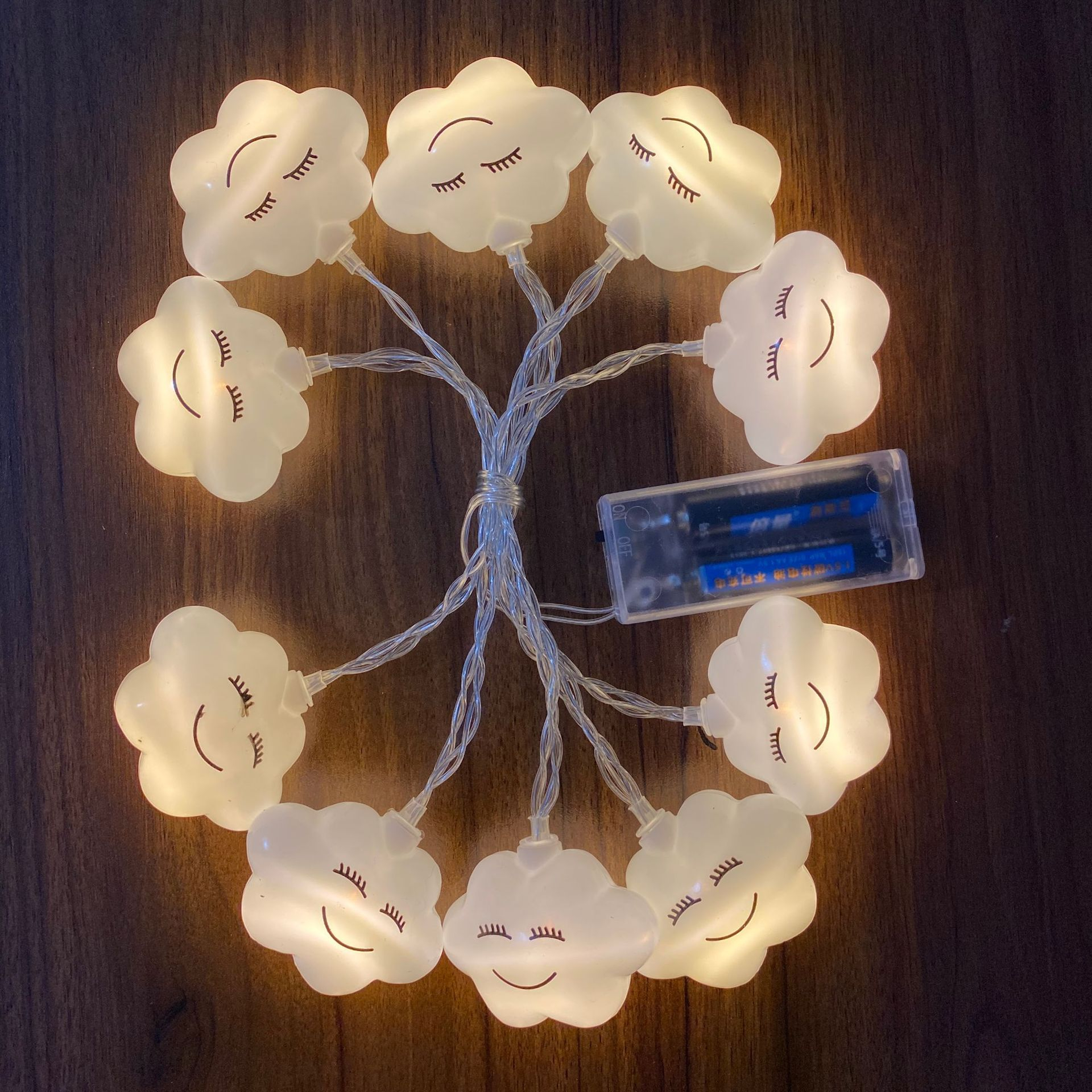 LED Cloud Light String Cute Smiley White Cloud Children's Room Decoration Cartoon Night Light Battery Christmas Lantern